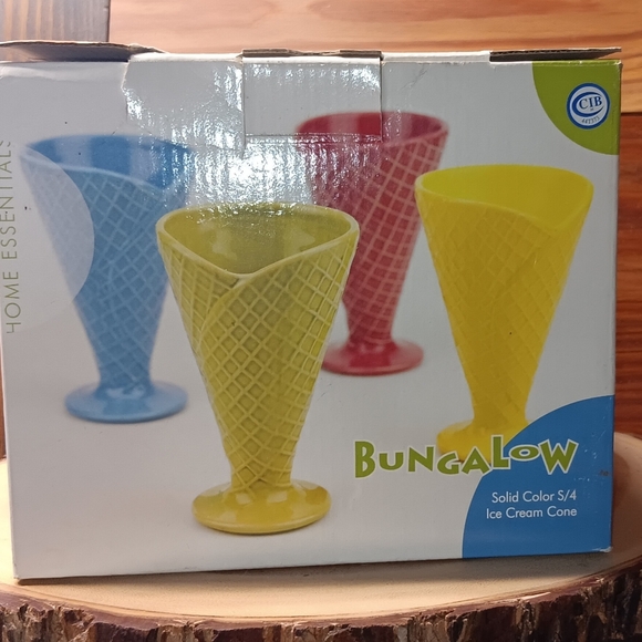 4 bright colorful ice cream sundae dishes. Ceramic - Picture 2 of 4